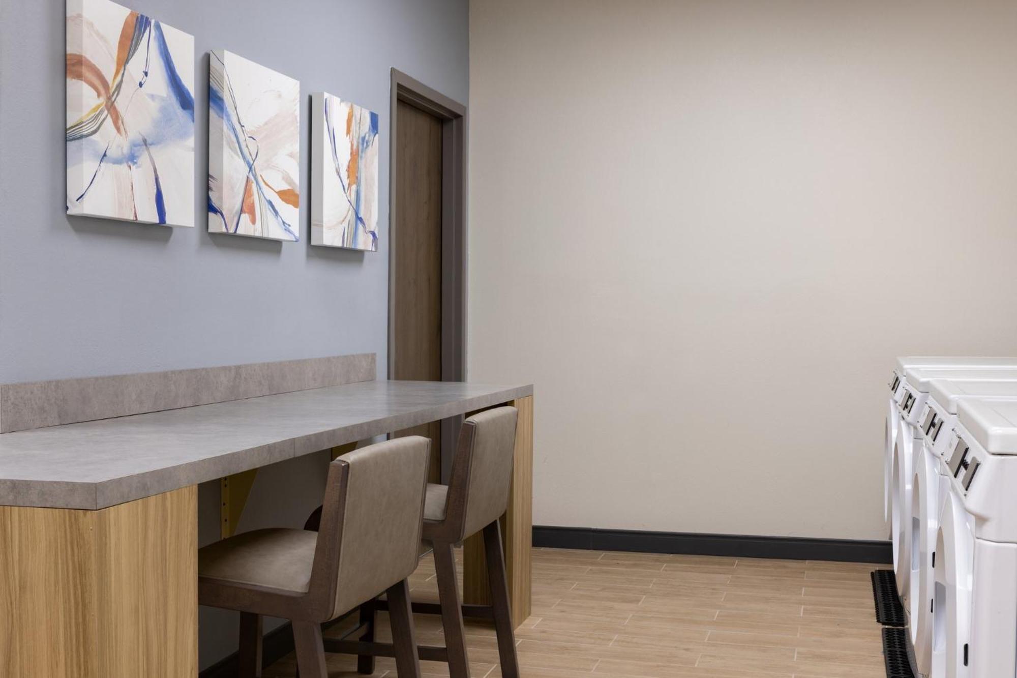 Candlewood Suites Miami - Doral By Ihg Tamiami Екстериор снимка